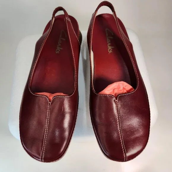 Clarks, sling-back, Sz 7 burgundy leather slip-ons, Pre-owned - Picture 2 of 7